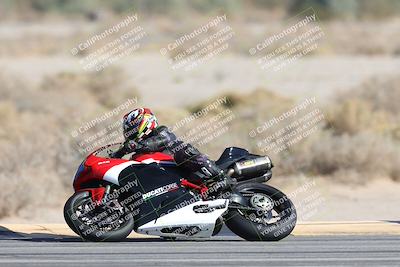 media/Nov-16-2025-Race Pace (Sun) [[8c5fa54630]]/Non Verified Riders (1st 20 Minutes)/4-Turn 16 (1116am)/